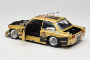 BMW 320i #4 Warsteiner J. Obermoser DRM 1977 Minichamps 1:18 180772105-R1 Metal - imagem 5 de 8