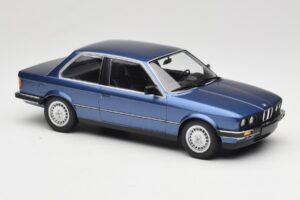 BMW 323i E30 Blue Metallic Minichamps 1:18 155026002 Metal - imagem 4 de 6