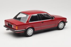 BMW 323i E30 Carmine Minichamps 1:18 155026008 Metal - imagem 2 de 6
