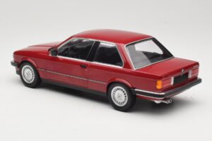 BMW 323i E30 Carmine Minichamps 1:18 155026008 Metal - imagem 5 de 6