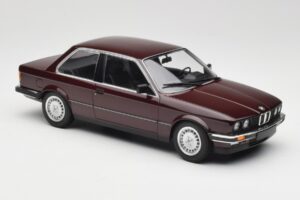 BMW 323i E30 Dark Red Metallic Minichamps 1:18 155026007 Metal - imagem 4 de 6