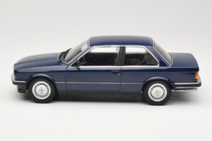 BMW 323i E30 Saturn Blue Minichamps 1:18 155026009 Metal - imagem 3 de 6