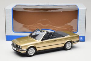BMW 325i E30 Cabriolet Bege MCG 1:18 MCG18544 Metal - imagem 6 de 6