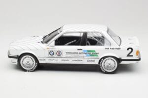 BMW 325i E30 #2 O. Manthey Vogelsang Automobile 3rd Place Eifel Race DTM 1986 Minichamps 1:18 155862602 Metal - imagem 3 de 6