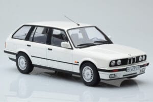 BMW 325i E30 Touring Branco Edição Limitada Norev 1:18 183217 Metal - imagem 4 de 6