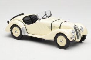 BMW 328 Roadster Branco Minichamps 1:18 80435A8F228 Metal - imagem 4 de 6