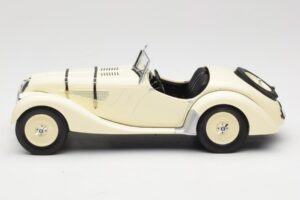 BMW 328 Roadster Branco Minichamps 1:18 80435A8F228 Metal - imagem 5 de 6