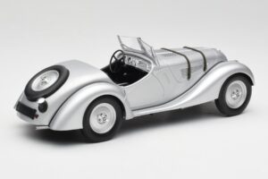 BMW 328 Prata Minichamps 1:18 155025030 Metal - imagem 2 de 6