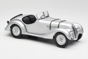 BMW 328 Prata Minichamps 1:18 155025030 Metal - imagem 4 de 6