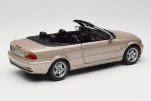 BMW 328i E46 Cabriolet Sand Beige Metallic Kyosho 1:18 80430009756 Metal - imagem 4 de 9
