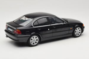 BMW 328i E46 Preto UT Models 1:18 80439422373 Metal - imagem 3 de 8