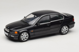 BMW 328i E46 Preto UT Models 1:18 80439422373 Metal
