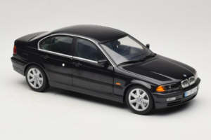 BMW 328i E46 Preto UT Models 1:18 80439422373 Metal - imagem 6 de 8