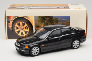 BMW 328i E46 Preto UT Models 1:18 80439422373 Metal - imagem 8 de 8