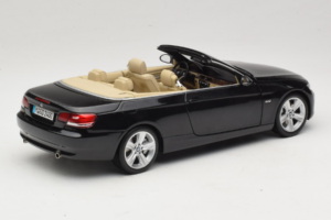 BMW 335i E93 Cabriolet Sapphire Black Kyosho 1:18 80430413375 Metal - imagem 3 de 10