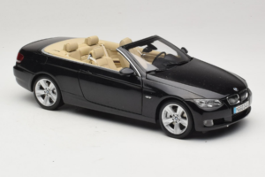 BMW 335i E93 Cabriolet Sapphire Black Kyosho 1:18 80430413375 Metal - imagem 8 de 10