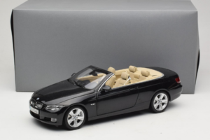 BMW 335i E93 Cabriolet Sapphire Black Kyosho 1:18 80430413375 Metal - imagem 10 de 10