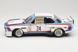BMW 3.5 CSL #24 H. Stuck / S. Posey 12 Hours of Sebring 1975 Minichamps 1:18 80430139188 Metal - imagem 4 de 8