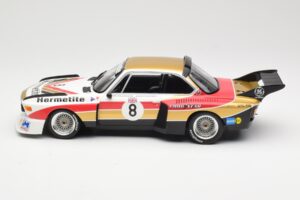 BMW 3.5 CSL E9 Hermetite #8 J. Fitzpatrick / T. Walkinshaw 1000 km Nurburgring 1976 Minichamps 1:18 155762608 Metal - imagem 3 de 6