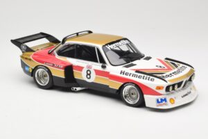 BMW 3.5 CSL E9 Hermetite #8 J. Fitzpatrick / T. Walkinshaw 1000 km Nurburgring 1976 Minichamps 1:18 155762608 Metal - imagem 4 de 6