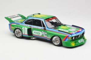 BMW 3.5 CSL E9 Schnitzer #10 D. Quester / R. Peterson 6 Hours Watkins Glen 1976 Minichamps 1:18 155762610 Metal - imagem 4 de 6