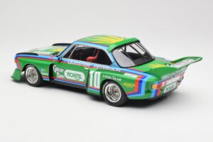 BMW 3.5 CSL E9 Schnitzer #10 D. Quester / R. Peterson 6 Hours Watkins Glen 1976 Minichamps 1:18 155762610 Metal - imagem 5 de 6
