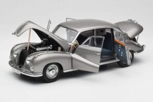 BMW 502 2.6 Luxus Silver Beige Metallic AUTOart 1:18 70591 Metal - imagem 2 de 8