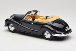 BMW 502 Cabriolet Preto Maisto 1:18 31817 Metal - imagem 7 de 8