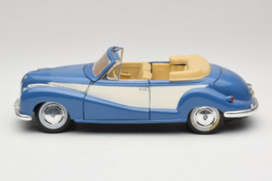 BMW 502 Cabriolet Azul Tchibo 1:18 45396 Metal - imagem 4 de 8