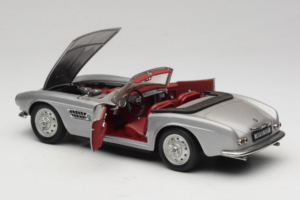 BMW 507 Cabriolet Prata Revell 1:18 8829 Metal - imagem 5 de 8