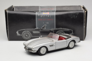 BMW 507 Cabriolet Prata Revell 1:18 8829 Metal - imagem 8 de 8