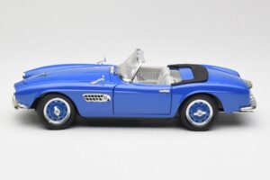 BMW 507 Touring Sport Cabriolet Azul Revell 1:18 8810-M1 Metal - imagem 4 de 8