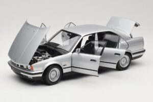 BMW 535i E34 Prateado Minichamps 1:18 100024005 Metal - imagem 2 de 8
