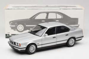 BMW 535i E34 Prateado Minichamps 1:18 100024005 Metal - imagem 8 de 8