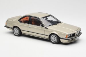 BMW 635 CSi E24 Bronzit Beige Metallic AUTOart 1:18 70523 Metal - imagem 6 de 8