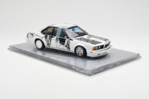 BMW 635 CSi E24 Art Car Robert Rauschenberg AUTOart 1:18 80430150924 Metal - imagem 4 de 8