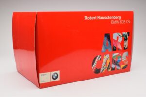 BMW 635 CSi E24 Art Car Robert Rauschenberg AUTOart 1:18 80430150924 Metal - imagem 8 de 8