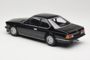 BMW 635 CSi E24 Black Metallic Minichamps 1:18 155028104 Metal - imagem 5 de 6