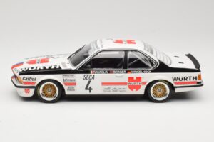 BMW 635 CSi E24 BMW Italia #4 R. Ravaglia / G. Berger 24 Hours of Spa 1984 Minichamps 1:18 155842504 Metal - imagem 3 de 6