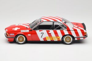BMW 635 CSi E24 #7 BMW Italia G. Brancatelli / H. Kelleners Brno Grand Prix 1984 Minichamps 1:18 155842507 Metal - imagem 3 de 6