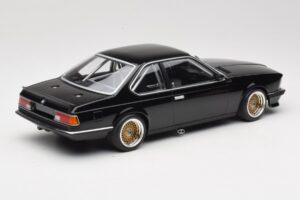 BMW 635 CSi E24 ETCC Preto Minichamps 1:18 155832501 Metal - imagem 2 de 6