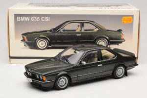 BMW 635 CSi E24 Malachit Green Metallic AUTOart 1:18 70522 Metal - imagem 8 de 8