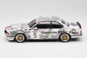BMW 635 CSi E24 #5 R. Ravaglia Winner Spa 24 Hours 1985 Minichamps 1:18 155852505 Metal - imagem 3 de 6