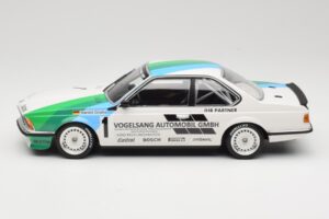 BMW 635 CSi E24 Vogelsang Automobile H. Grohs Winner Bergischer Löwe Zolder 1984 Minichamps 1:18 155842511 Metal - imagem 3 de 6