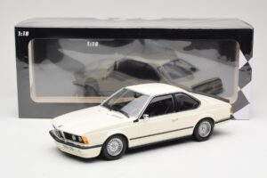 BMW 635 CSi E24 Branco Minichamps 1:18 155028102 Metal - imagem 6 de 6
