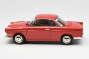 BMW 700 Sport Coupe Spanish Vermelho AUTOart 1:18 70652 Metal - imagem 4 de 8