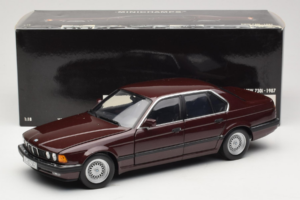 BMW 730i E32 Red Metallic Minichamps 1:18 100023001 Metal - imagem 8 de 8