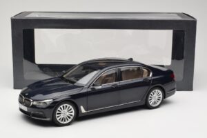 BMW 750Li F02 Imperial Blue Paragon 1:18 80432405586 Metal - imagem 8 de 8