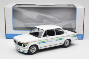 BMW Alpina 2002 E10 Turbo Branco MCG 1:18 MCG18409-R Metal - imagem 6 de 6