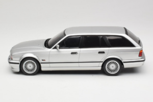 BMW Alpina B10 E34 4.6 Touring Prateado MCG 1:18 MCG18332MCW Metal - imagem 3 de 6